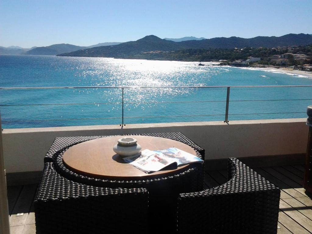 L'Escale Cote Sud Hotel LʼÎle-Rousse Værelse billede